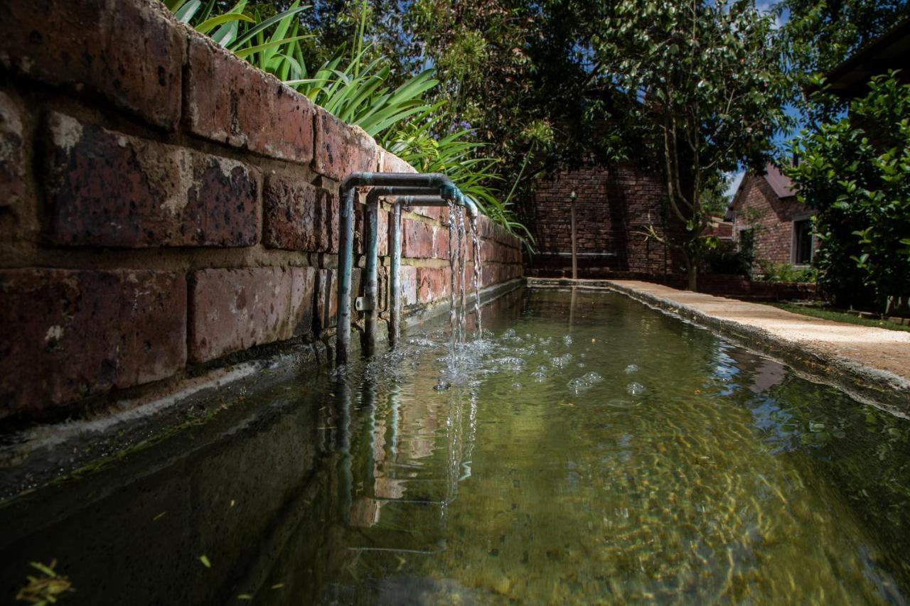 Tarry-Stone Cottages Dullstroom Eksteriør bilde