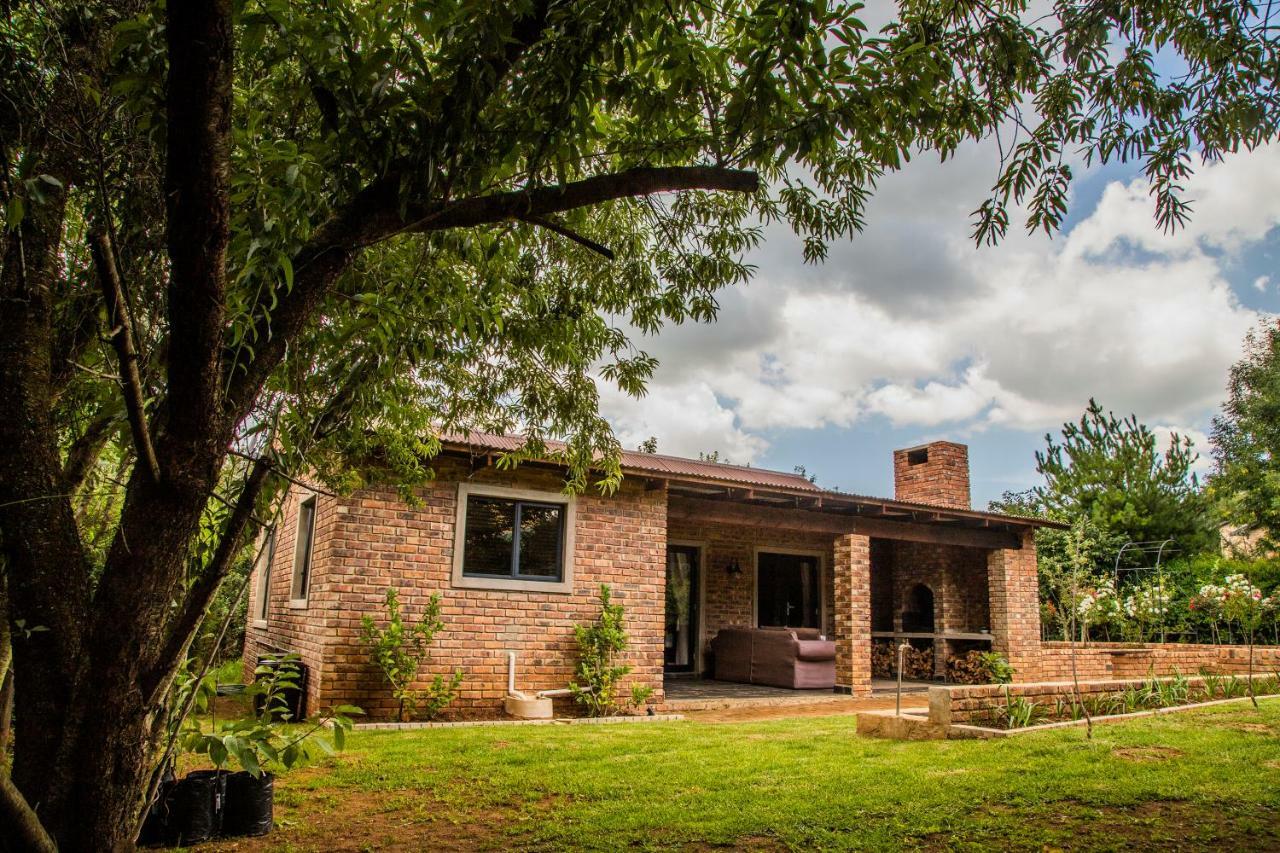 Tarry-Stone Cottages Dullstroom Eksteriør bilde