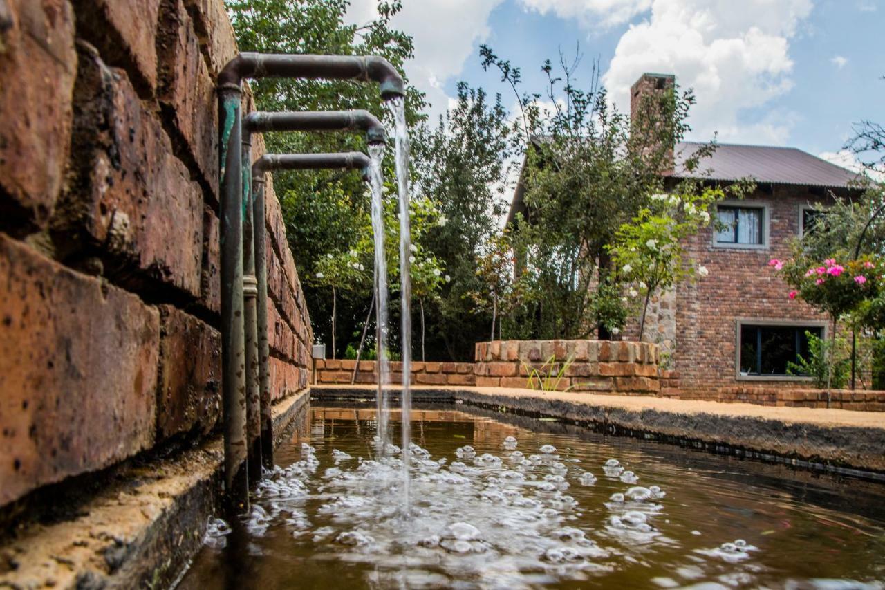 Tarry-Stone Cottages Dullstroom Eksteriør bilde